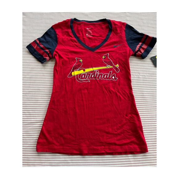 Nike Women's St. Louis Cardinals V-Neck T-Shirt Red Size S Baseball MLB Athletic - Picture 1 of 8